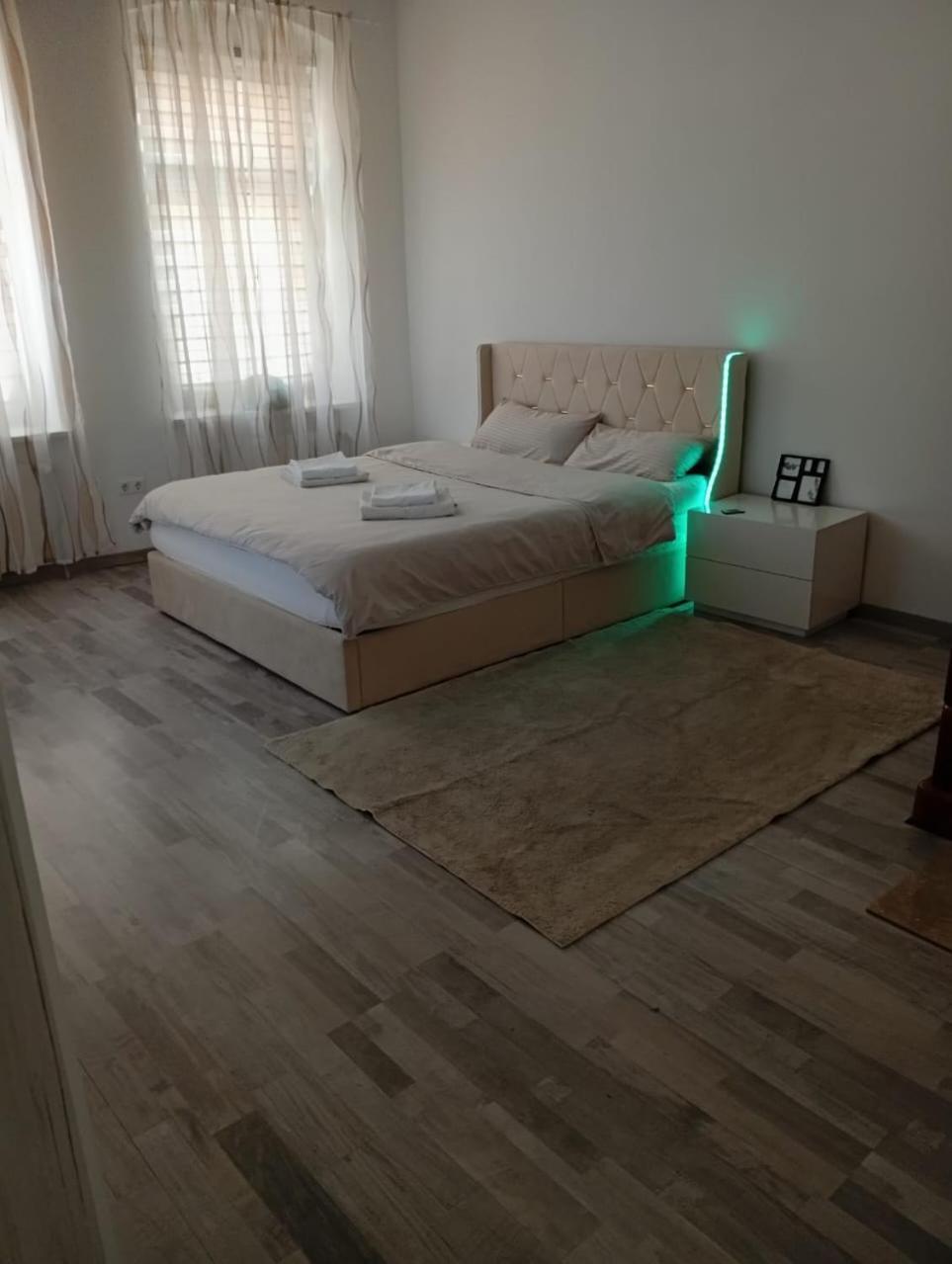 Apartment Angels O K B *